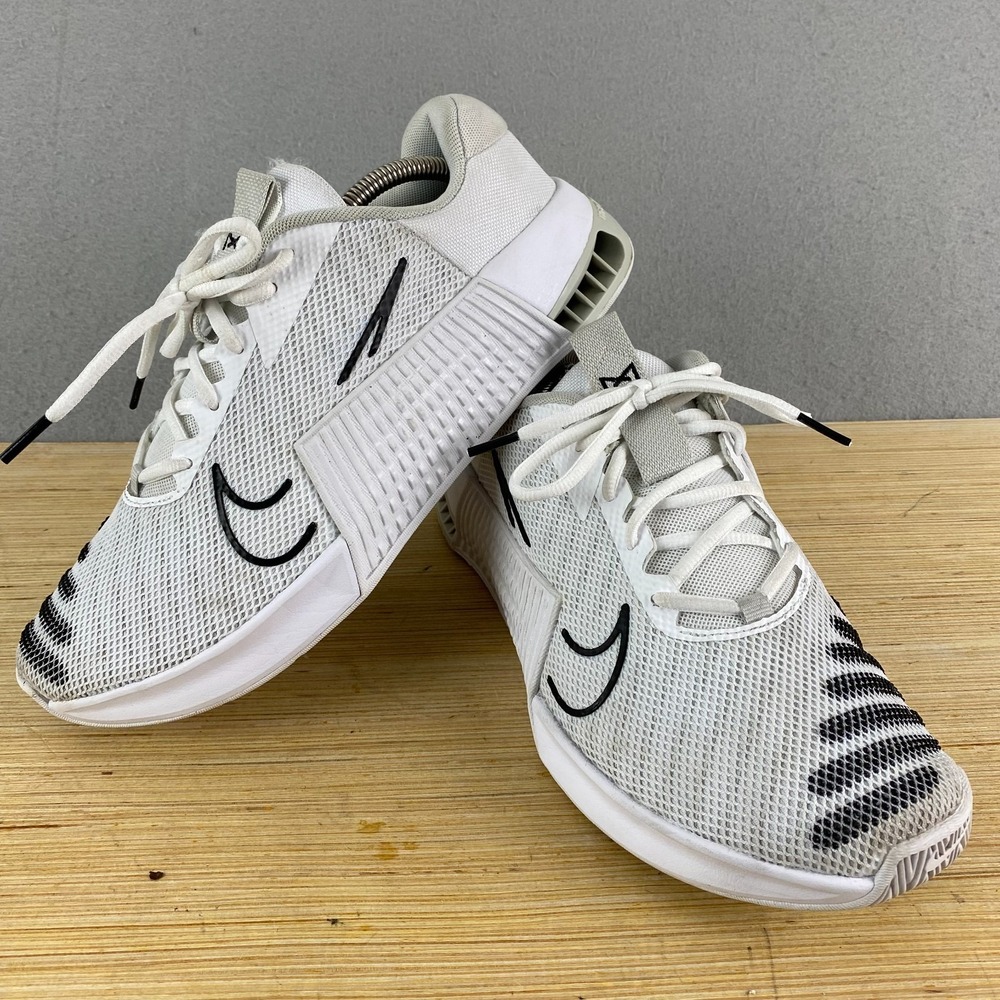 Nike Metcon 9 TB Mens Size 7.5 White Black Photon Dust Gym Shoes FD5431-100